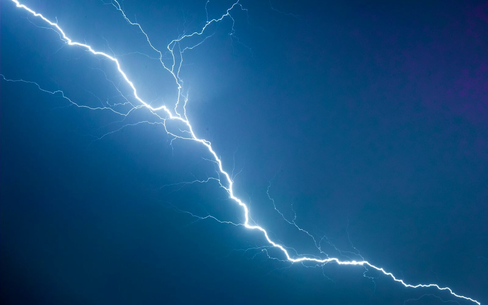Relámpago durante una tormenta